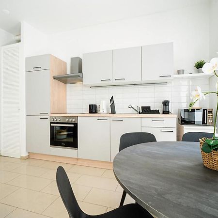 Chic Newly-Renovated Apartment Steps From Subway In Vienna'S Hernals District Luaran gambar