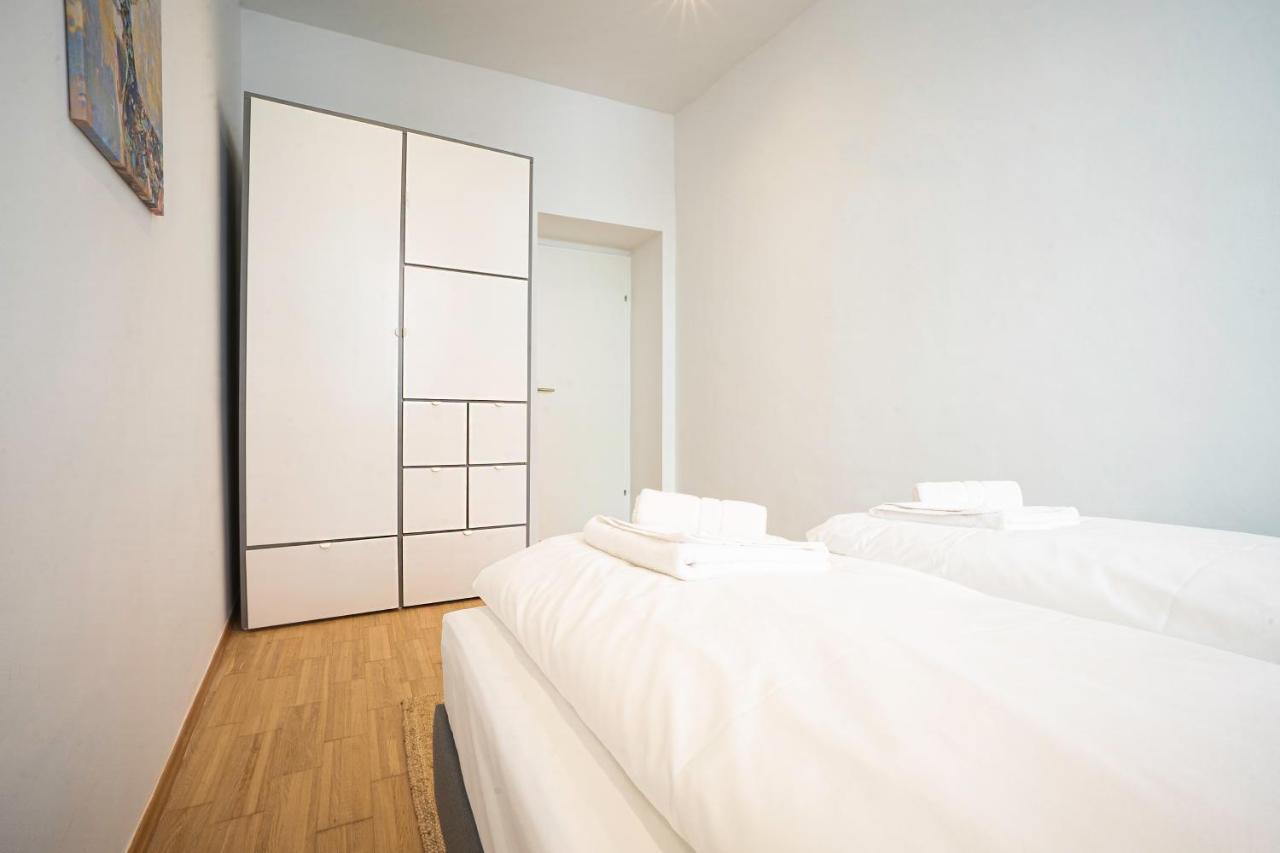 Chic Newly-Renovated Apartment Steps From Subway In Vienna'S Hernals District Luaran gambar
