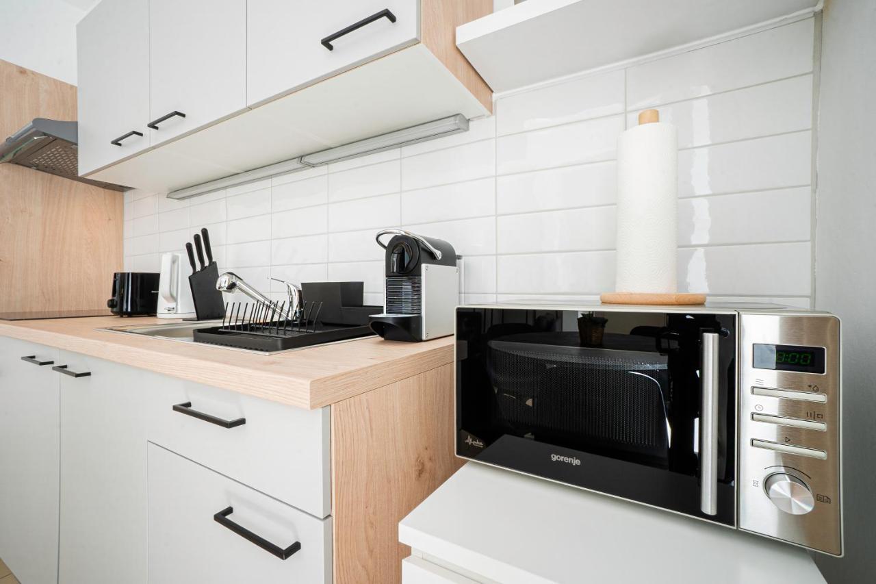 Chic Newly-Renovated Apartment Steps From Subway In Vienna'S Hernals District Luaran gambar